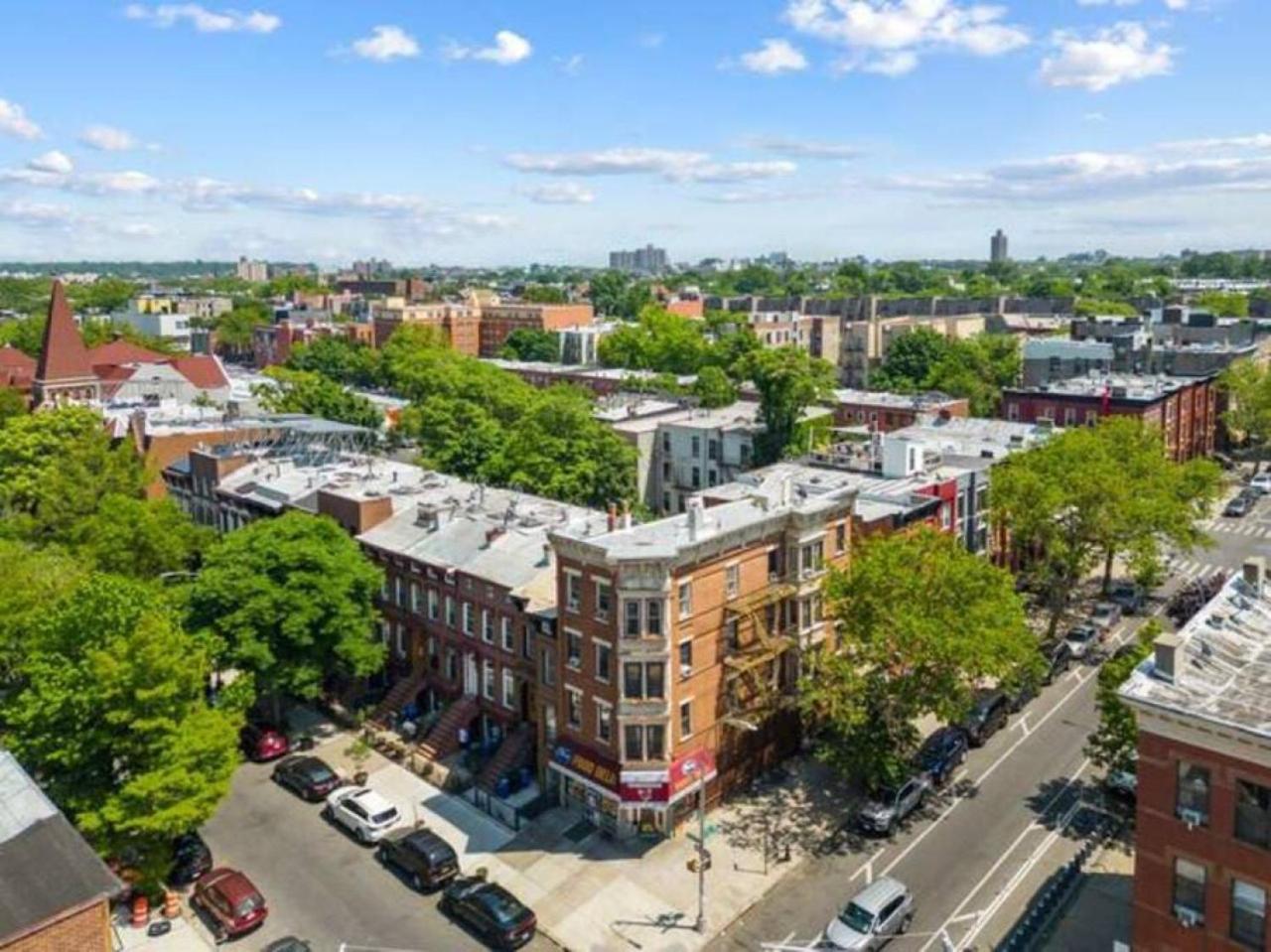 Apartamento Renovated 3br With Private Backyard In Bed-stuy Nova York